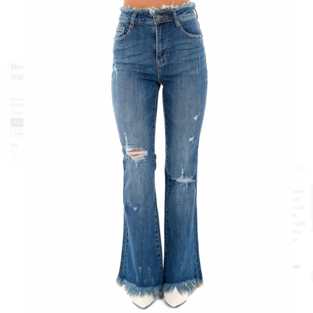 Risen raw hem flare jeans